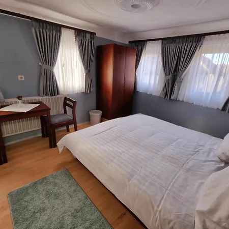 Qc5 In Odenwald בית הארחה 3*