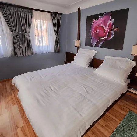 Qc5 In Odenwald בית הארחה